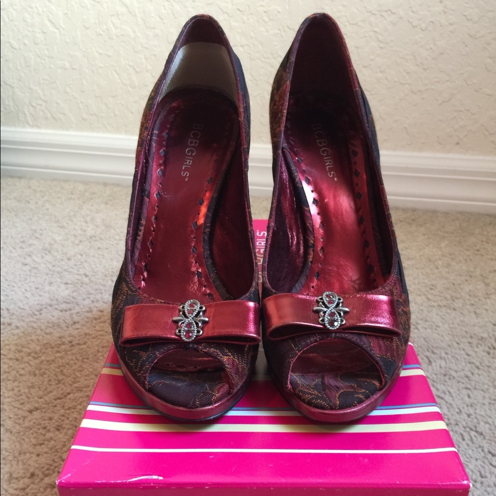 BCBGirls Catty-SM Brick Satin Brocade Heels. 7.5M